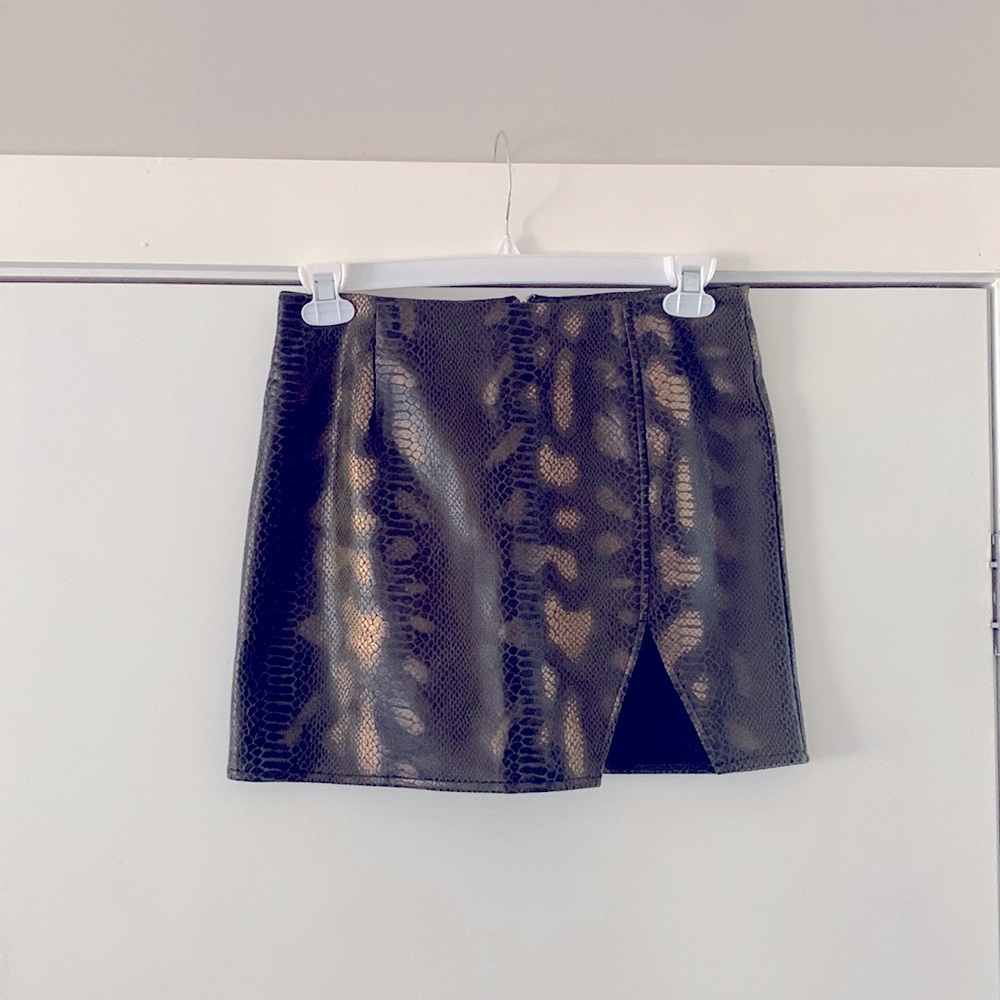 Large reptile print green and gold mini skirt